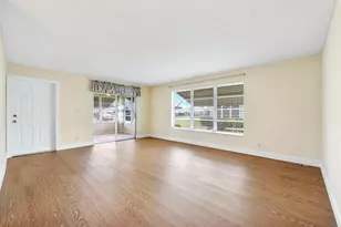 212 W High Point Terrace W, Delray Beach, FL 33445 - Photo 4