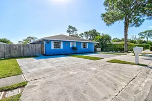 9046 E Highland Pines Blvd E, Palm Beach Gardens, FL 33418 - Photo 1