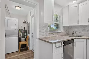 155 NE 20th St, Boca Raton, FL 33431 - Photo 32