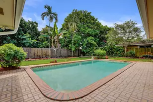 1040 SW 75th Ave, Plantation, FL 33317 - Photo 6