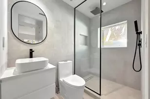 729 NE 17th Terrace, Fort Lauderdale, FL 33304 - Photo 26