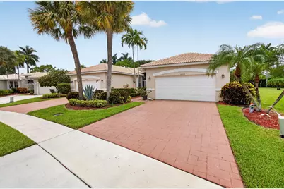 10632 Royal Caribbean Circle, Boynton Beach, FL 33437 - Photo 2