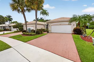 10632 Royal Caribbean Cir, Boynton Beach, FL 33437 - Photo 2