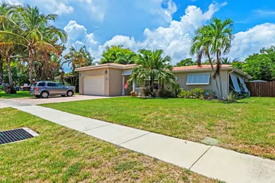 349 SW 14th Court, Pompano Beach, FL 33060 - Photo 2