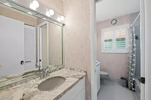 1750 W Oak Knoll Cir, Davie, FL 33324 - Photo 22