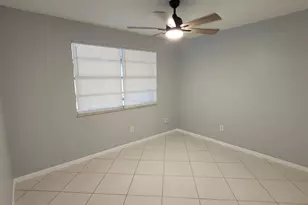 938 Sumter Rd W, West Palm Beach, FL 33415 - Photo 4