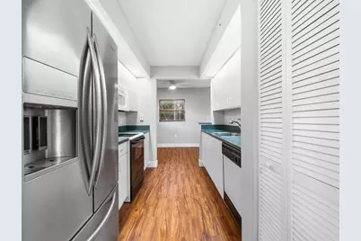 550 SW 137 Avenue #L114, Pembroke Pines, FL 33027 - Photo 16