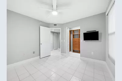 550 SW 137 Avenue #L114, Pembroke Pines, FL 33027 - Photo 22