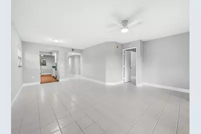 550 SW 137 Avenue #L114, Pembroke Pines, FL 33027 - Photo 6