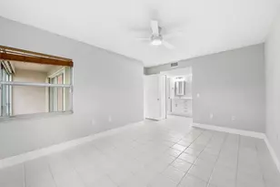 550 SW 137th Ave, Pembroke Pines, FL 33027 - Photo 18