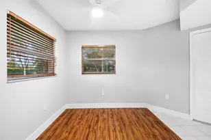 550 SW 137th Ave, Pembroke Pines, FL 33027 - Photo 8