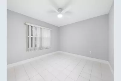 550 SW 137 Avenue #L114, Pembroke Pines, FL 33027 - Photo 28