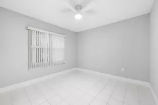 550 SW 137th Ave, Pembroke Pines, FL 33027 - Photo 28