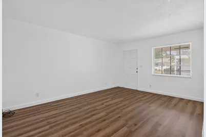 2391 NE 11th Court, Pompano Beach, FL 33062 - Photo 10
