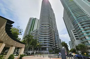 488 NE 18th St, Miami, FL 33132 - Photo 2