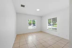 911 NE 12th Ave, Pompano Beach, FL 33060 - Photo 14