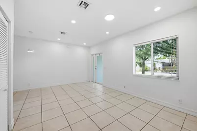 911 NE 12th Avenue, Pompano Beach, FL 33060 - Photo 8