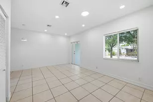 911 NE 12th Ave, Pompano Beach, FL 33060 - Photo 8