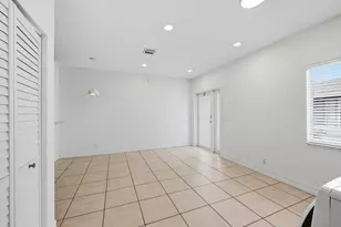 911 NE 12th Ave, Pompano Beach, FL 33060 - Photo 10