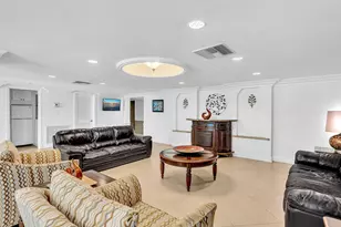 303 N Riverside Dr, Pompano Beach, FL 33062 - Photo 34