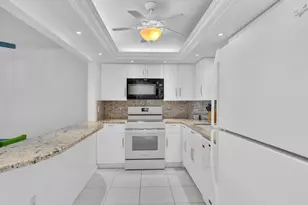 303 N Riverside Dr, Pompano Beach, FL 33062 - Photo 4