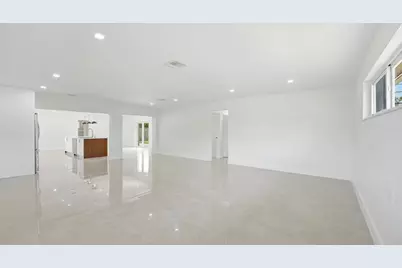 21020 Highland Lakes Boulevard, Miami, FL 33179 - Photo 6