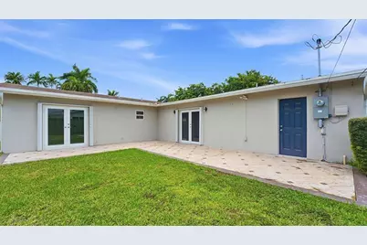 21020 Highland Lakes Boulevard, Miami, FL 33179 - Photo 40