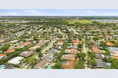 21020 Highland Lakes Boulevard, Miami, FL 33179 - Photo 58