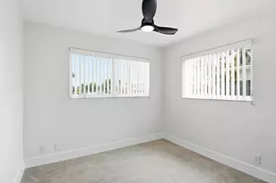 21020 Highland Lakes Blvd, Miami, FL 33179 - Photo 16