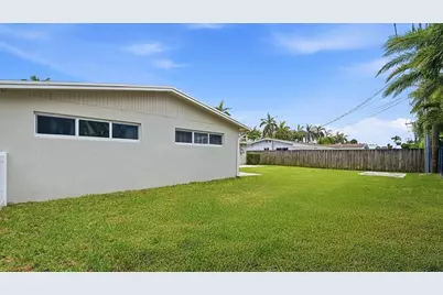 21020 Highland Lakes Boulevard, Miami, FL 33179 - Photo 44