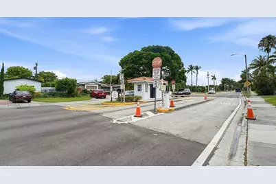 21020 Highland Lakes Boulevard, Miami, FL 33179 - Photo 50