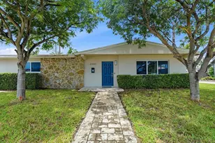 21020 Highland Lakes Blvd, Miami, FL 33179 - Photo 2