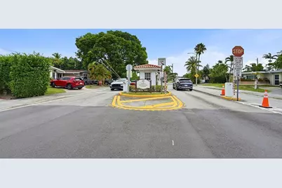 21020 Highland Lakes Boulevard, Miami, FL 33179 - Photo 52