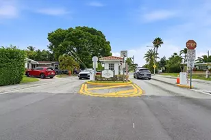 21020 Highland Lakes Blvd, Miami, FL 33179 - Photo 52