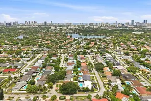 21020 Highland Lakes Blvd, Miami, FL 33179 - Photo 60