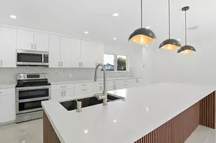 21020 Highland Lakes Blvd, Miami, FL 33179 - Photo 10