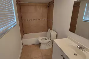 3465 NW 44th St, Oakland Park, FL 33309 - Photo 10