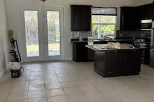 533 NW Avon Ave, Port Saint Lucie, FL 34983 - Photo 6