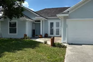 533 NW Avon Ave, Port Saint Lucie, FL 34983 - Photo 1