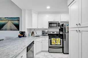 1008 Green Pine Blvd, West Palm Beach, FL 33409 - Photo 6