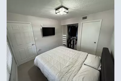 235 City View Drive, Fort Lauderdale, FL 33311 - Photo 6