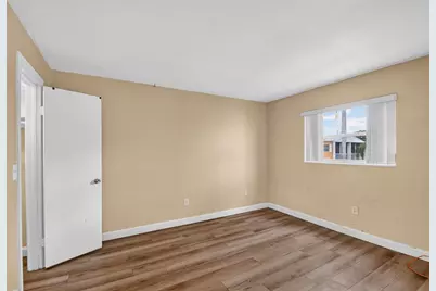 1505 Crescent Circle #B24, Lake Park, FL 33403 - Photo 14