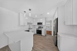 216 W Arbor Ave, Port Saint Lucie, FL 34952 - Photo 8