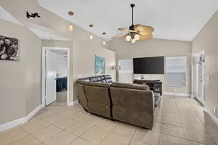 2640 Millwood Ct, Davie, FL 33328 - Photo 10