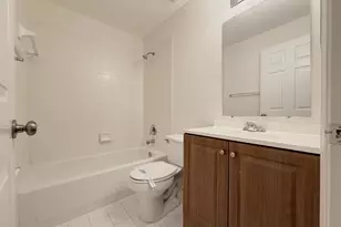 910 Summit Lake Dr, West Palm Beach, FL 33406 - Photo 4