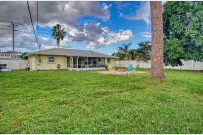 772 SE Thornhill Drive, Port Saint Lucie, FL 34983 - Photo 12