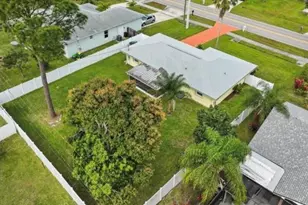 772 SE Thornhill Dr, Port Saint Lucie, FL 34983 - Photo 16