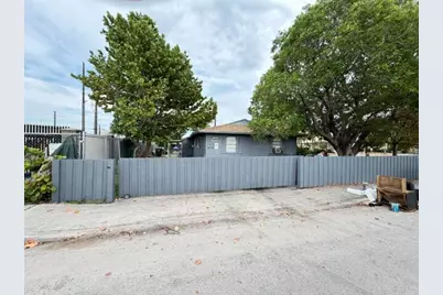 714 S H Street, Lake Worth, FL 33460 - Photo 1