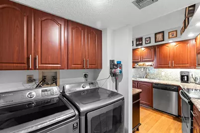 625 Oaks Drive #405, Pompano Beach, FL 33069 - Photo 12