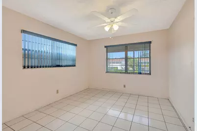 332 Sheffield N, West Palm Beach, FL 33417 - Photo 10